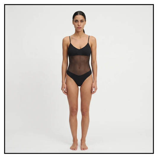 TWO TANNED ONEPIECE – Durchbräunend